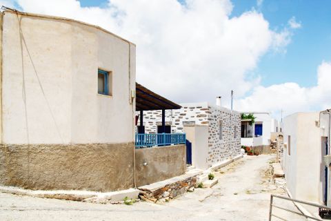 Kamari: A vintage corner
