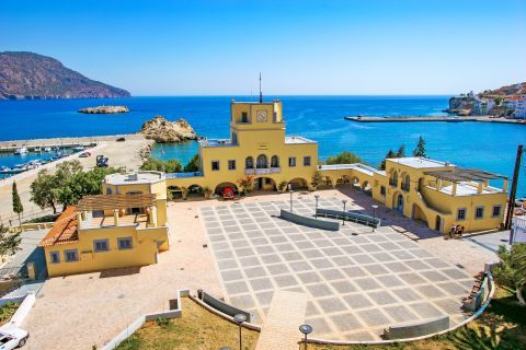 Pigadia: Panoramic view of the Province House of Karpathos and Kasos