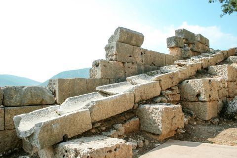 Ancient Site: The area of Delphi retains its authentic character and most of the oldest findings date from the Neolithic period.