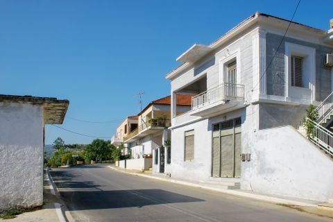 Voukolies: Houses in Voukolies village
