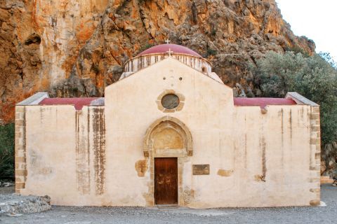 Agiofaraggo: Agios Antonios church