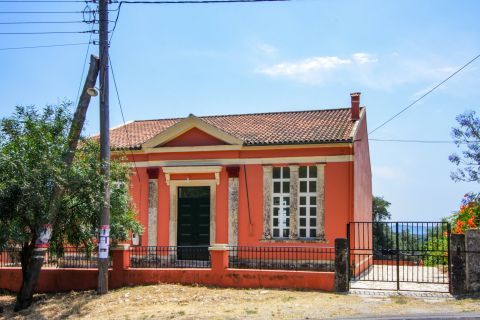 Skripero: A red colored building