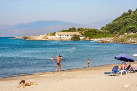 Agios Spiridon: Sandy beach