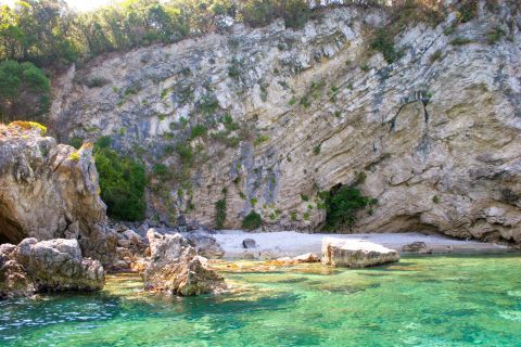 Glyko: The beach distinguishes for its wild beauty and the unique, unspoiled setting