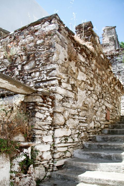 Skado: An old stone built house