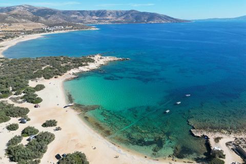 Aliko Agios Georgios: Aerial view of the beach