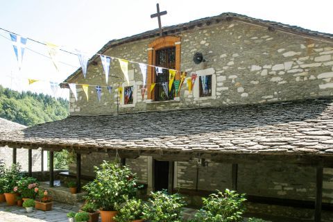 Kissos: Agia Marina church, Kissos village.