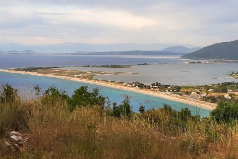 Tsoukalades: Agios Ioannis beach viw from Tsoukalades
