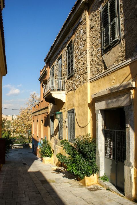 Monastiraki: An old house