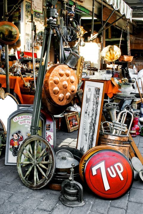 Monastiraki: Antiques in Monastiraki shops