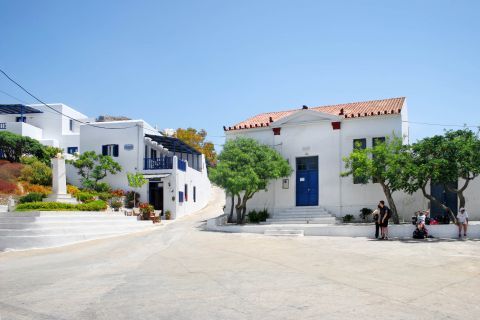Chora: A central spot in Folegandros.