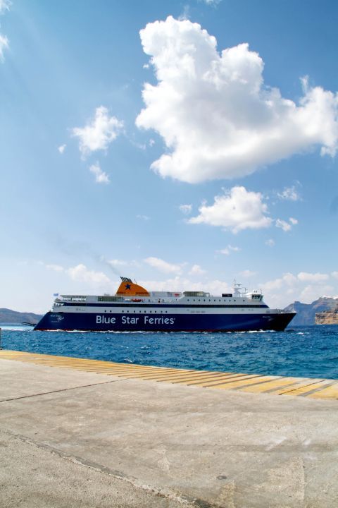 Athinios: Blue Star Ferries