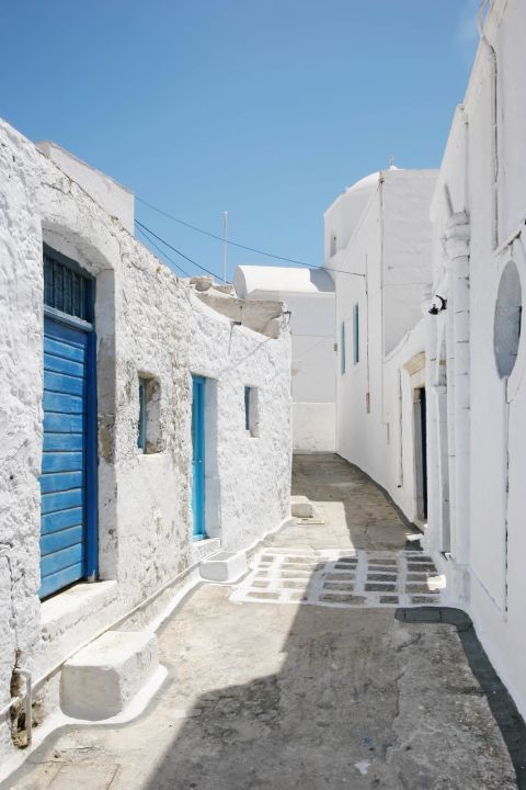 Plaka: Cycladic houses. Plaka village, Milos.