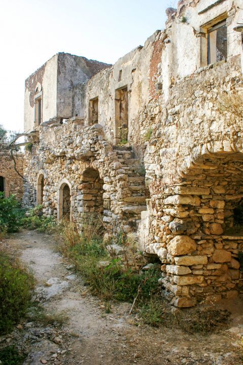 Mylopotamos: Ruins of a Venetian Castle, Mylopotamos.