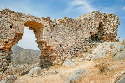 Kastro Monemvasias: Ruined walls.