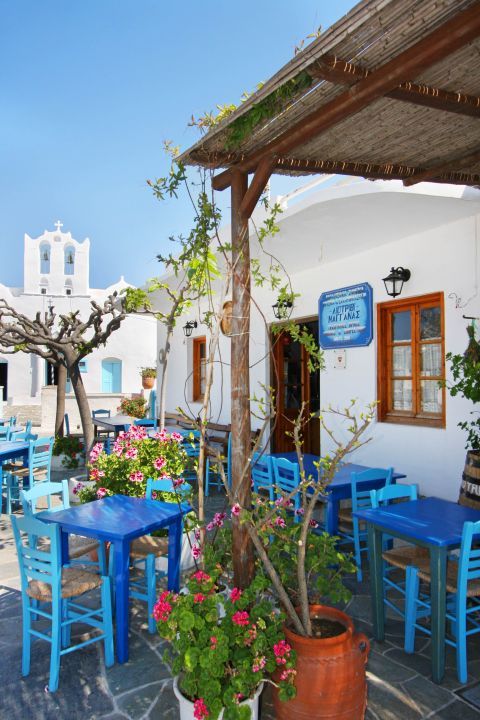 Artemonas: Outdoor seating of a tavern