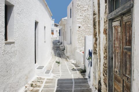 Chora: Old buildings, constructed the one close to the other.