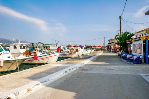 Town: Exploring the area around the harbor of Elafonissos.
