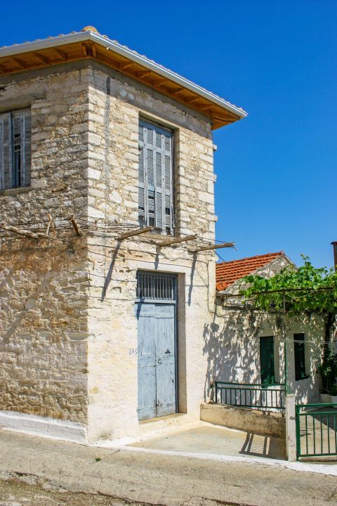 Spartochori: An old house, constructed with stone.