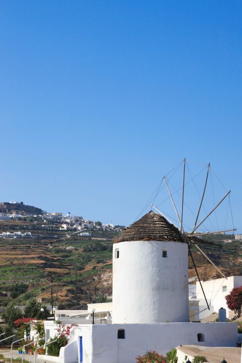 Vothonas: A whitewashed windmill