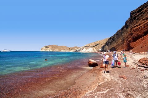 Red Beach: Visitors of the Red Beach