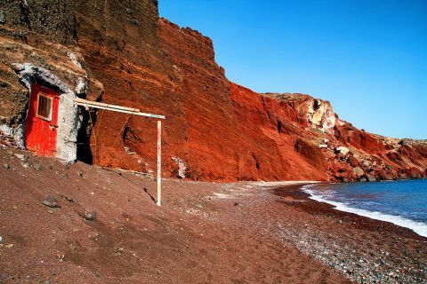 Red Beach: The volcanic land of the Red Beach