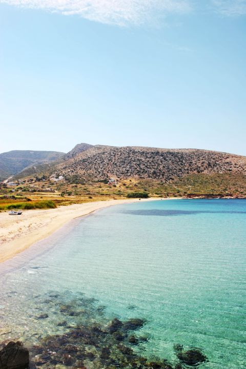 Agia Theodoti: Turquoise waters and hills