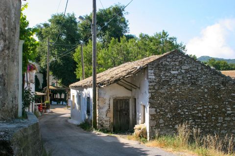 Strinilas: An old, stone built house