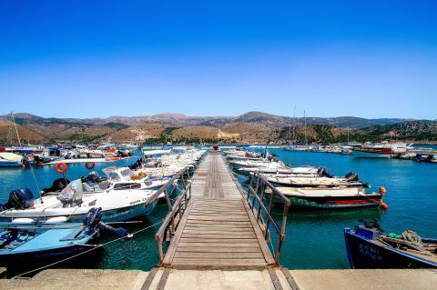 Argostoli: Fishing boats mooring on the blue waters of Argostoli