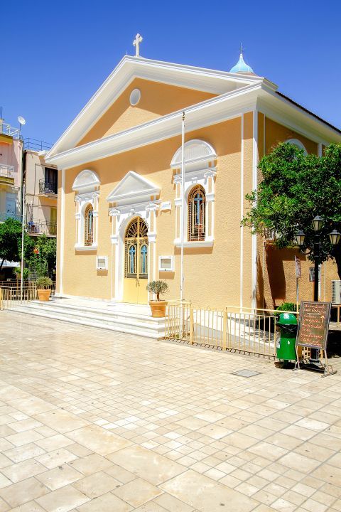 Argostoli: Saint Spiridon church in Argostoli.