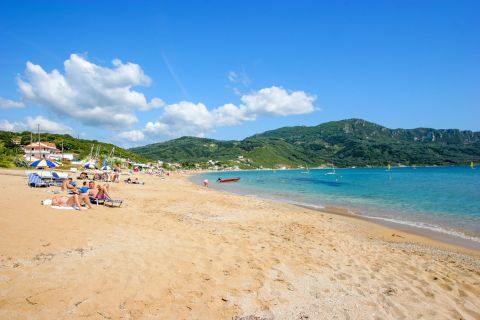 Agios Georgios Pagon: The beautiful resort of Agios Georgios Pagon