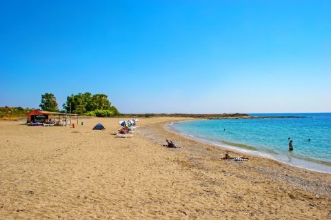 Vrachinari: Vrachinari is one of the most picturesque beaches of Kefalonia