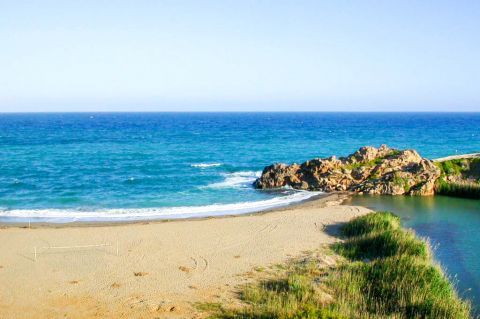Geropotamos: In summer, the beach is affected by northern winds