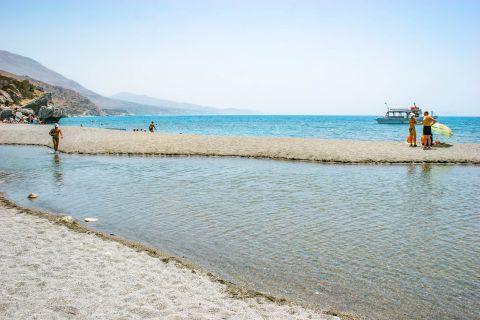 Preveli: Because of its extreme beauty, Preveli Beach gets quite crowded during summer.